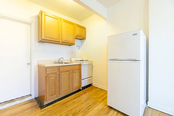 Rented by City Connections Realty | media 20