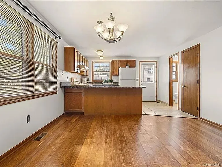 9 Persimmon Ln — Photo 5