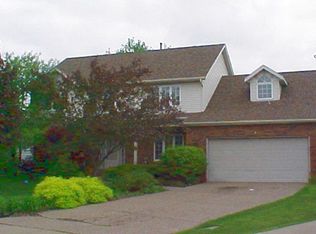 3732 Deer Springs Dr, Bettendorf, IA 52722