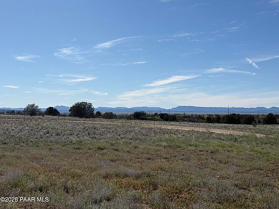 4th image of 1125 E Cougar Ridge Rd