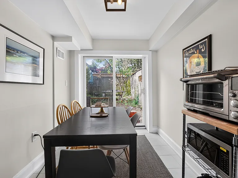 715 A St NE — Photo 11