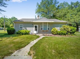42 Barnet St, Springfield, MA 01129