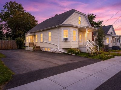 44 Slocum St, Acushnet, MA, 02743