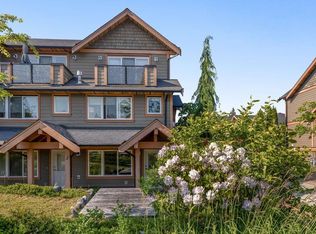 728 Gibsons Way #3, Gibsons, BC V0N 1V9