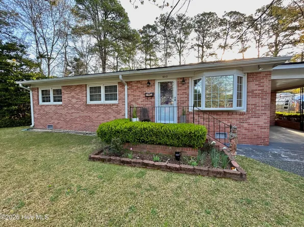 802 Pinetree Drive, New Bern, NC 28562