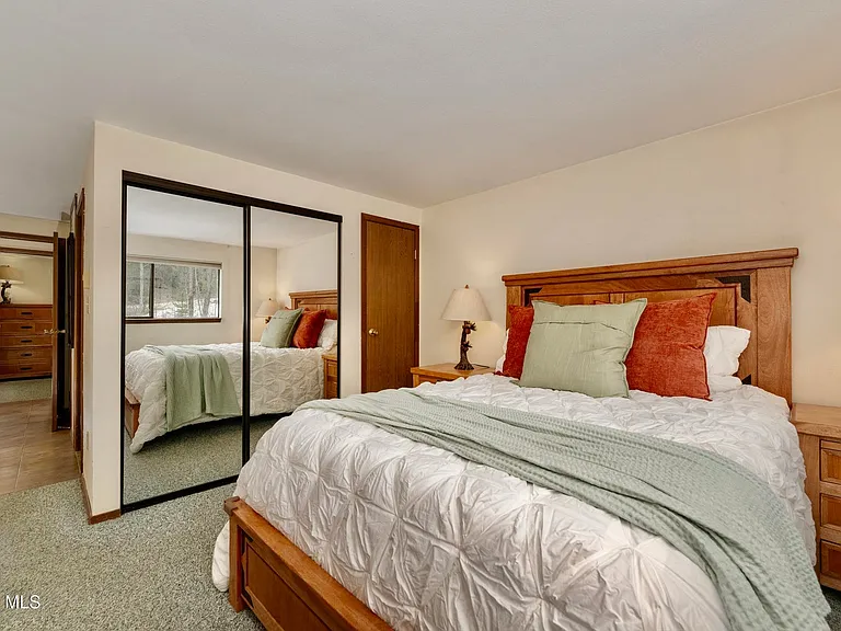 128 Village Dr #4-202-22 — Photo 11