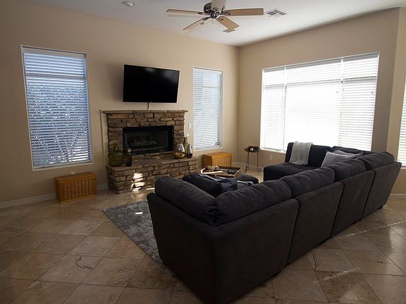 3rd image of 2231 E Valencia Dr
