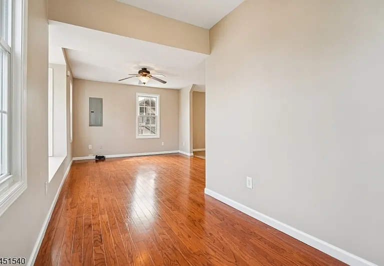 141 Walnut St #2 — Photo 8