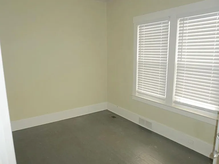 1424 Smith Ave — Photo 8