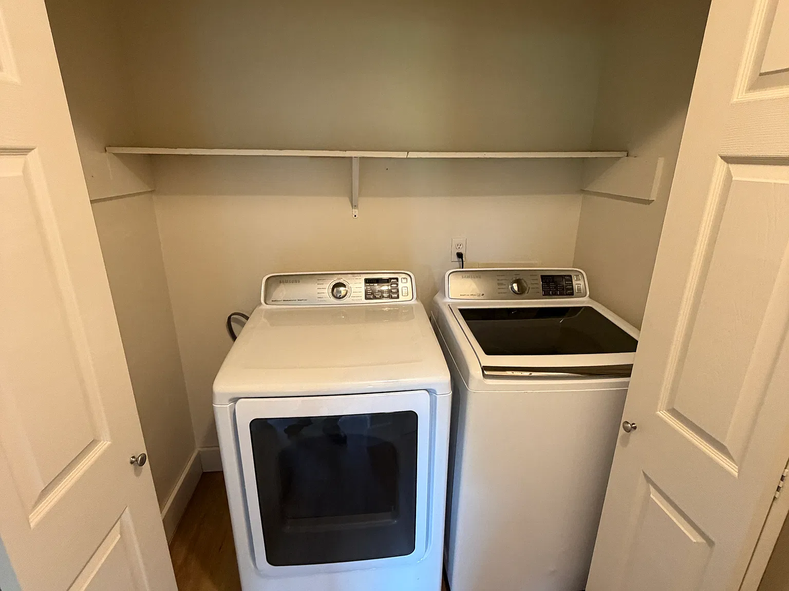2 bed, 755 sqft, $1,300 — Photo 3