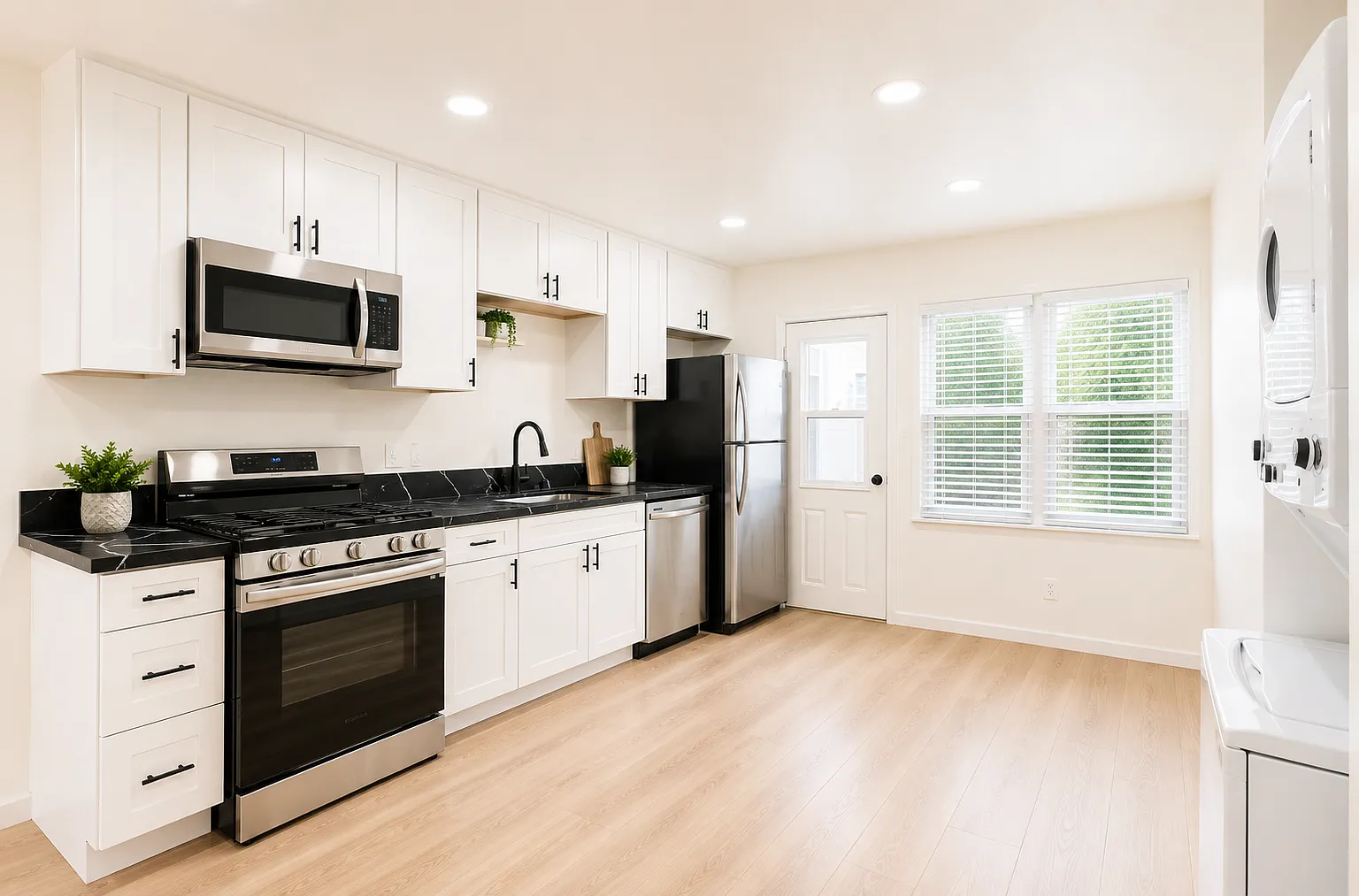 2 bed, 804 sqft, $2,900 — Photo 4