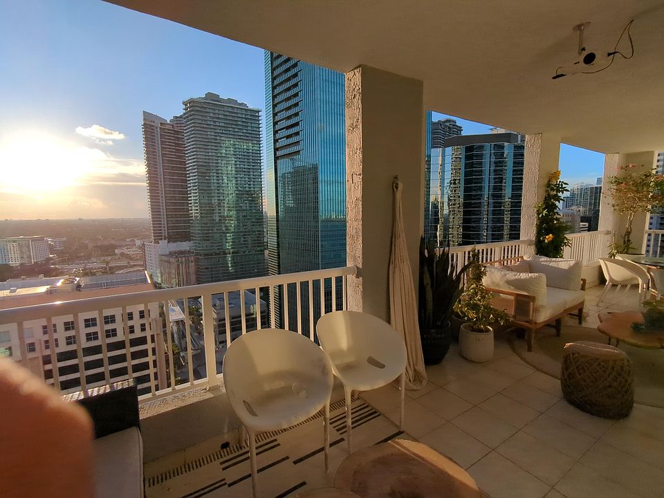 1st image of 170 SE 14th St Penthouse 7
