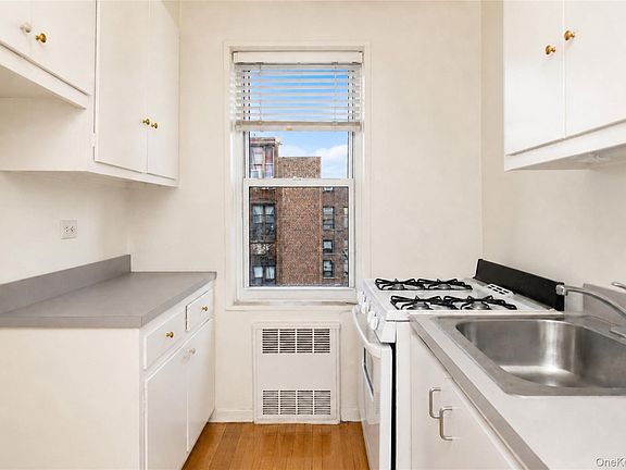 4th image of 4240 Bowne Street #4D