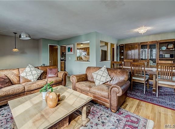 5th image of 2547 Bush St