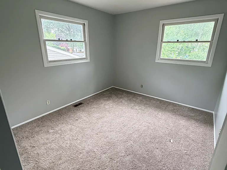 5015 Blackford Dr W — Photo 5