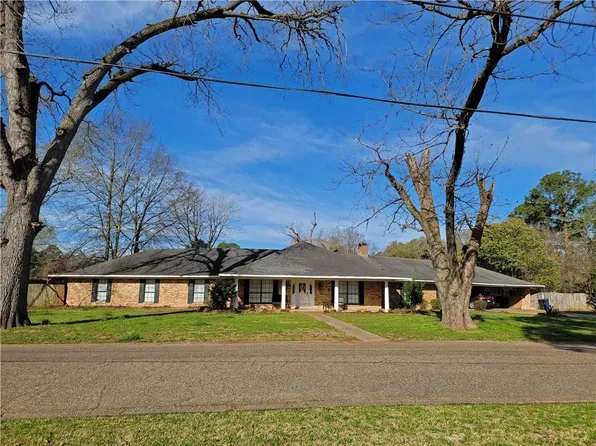 948 Harling Ln, Natchitoches, LA 71457