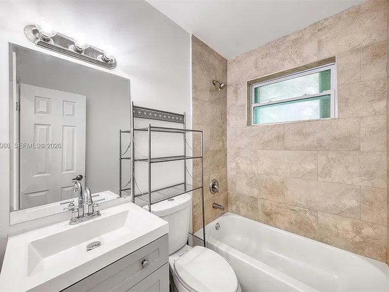 1535 NW 53rd St #1535 — Photo 5