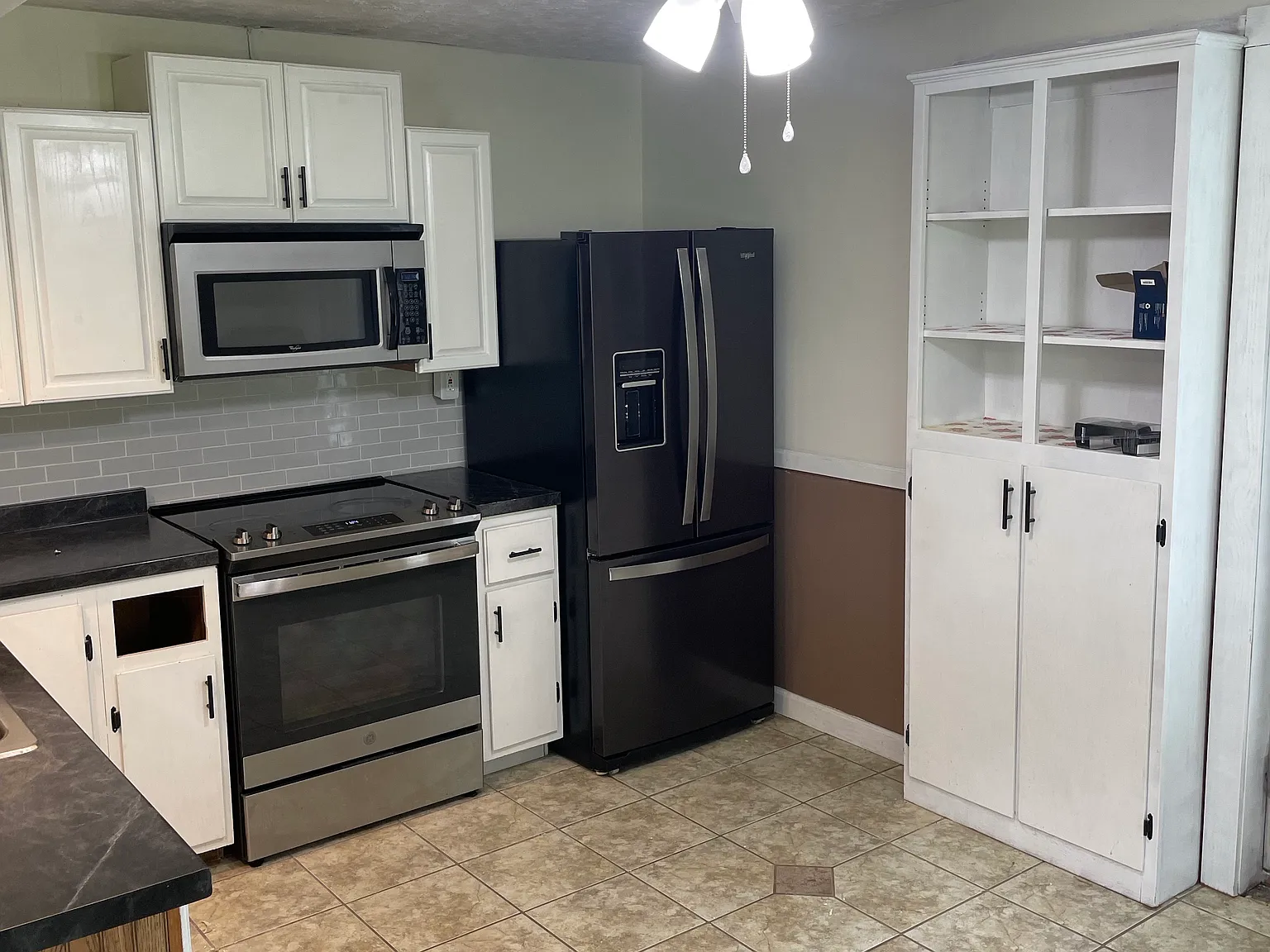 2 bed, 1500 sqft, $1,800 — Photo 4
