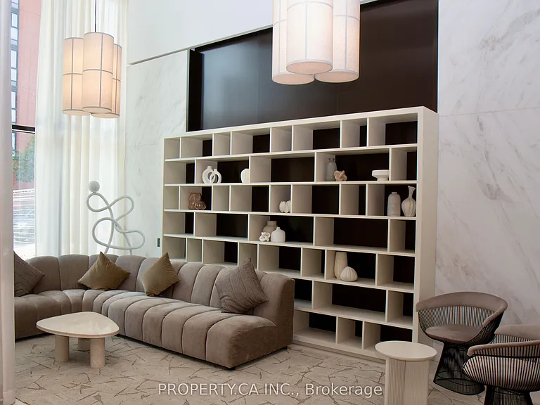 10 Oak St #1904 — Photo 12
