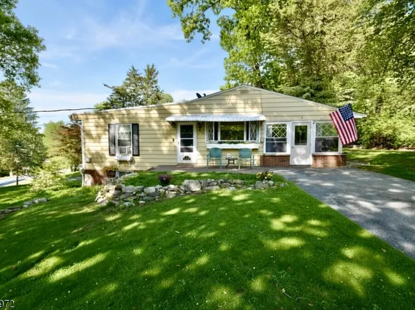 2 Elm Rd, Hardyston Twp., NJ 07419