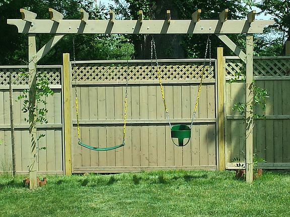 Pergola + swing/hammock