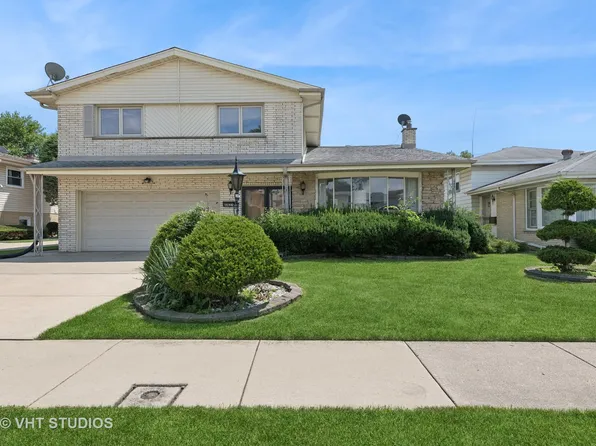 8427 W Betty Ter, Niles, IL 60714