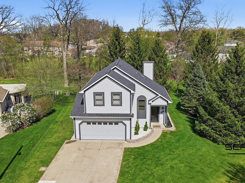 1st image of 215 White Oaks Ct