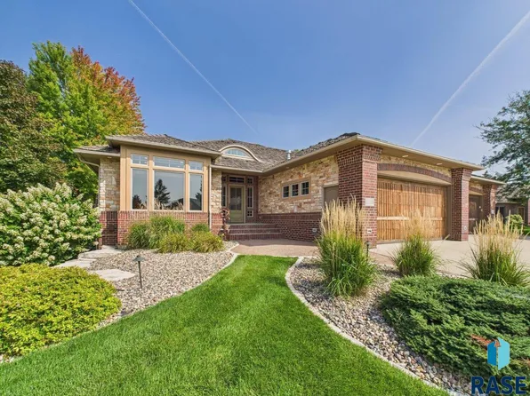 5100 S Briar Cir, Sioux Falls, SD 57108