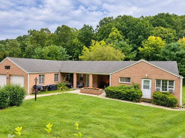 1525 Lincoln Hwy, Chester, WV 26034