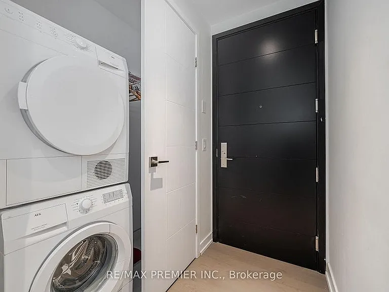 488 University Ave #3201 — Photo 17