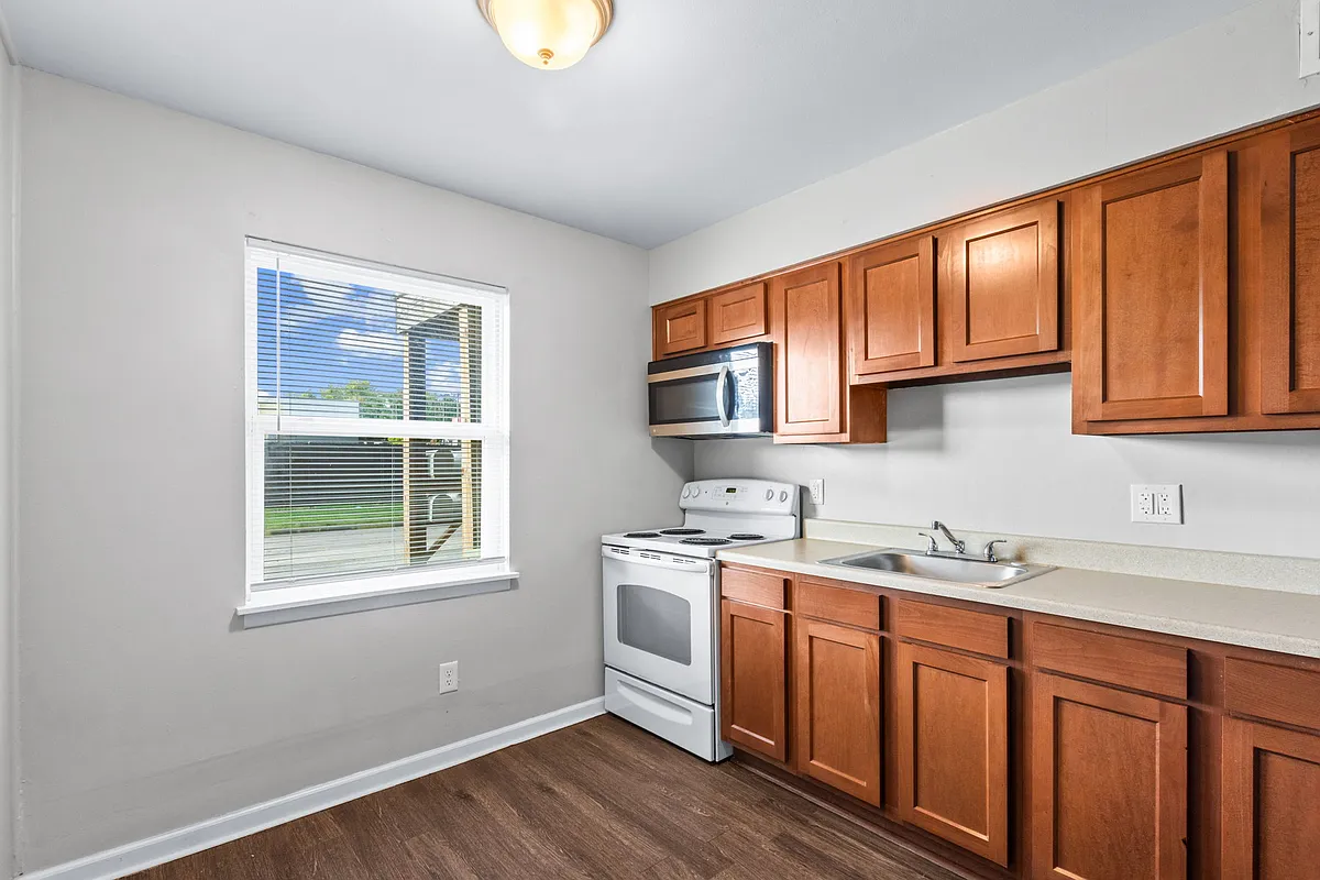 Building Photo - 1708 Stallings Ave