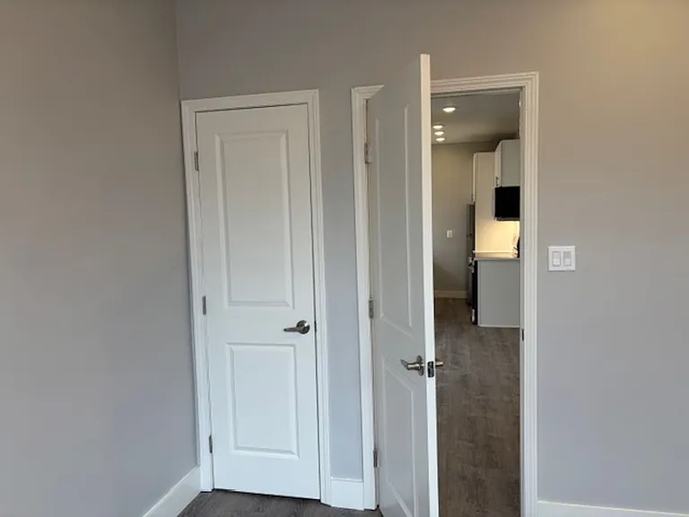443 10th St NE — Photo 18