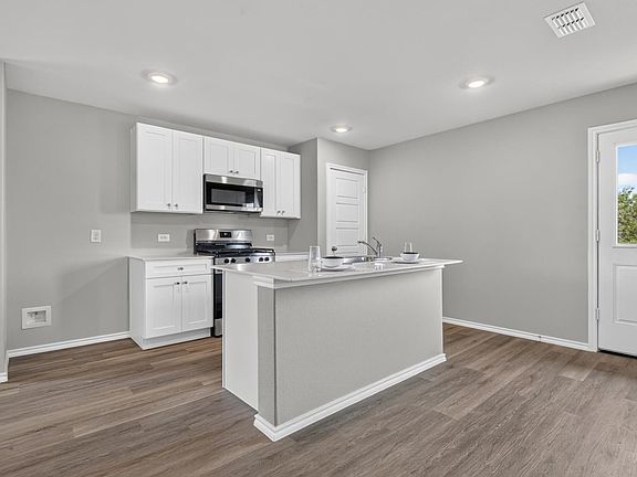 3rd image of 3419 Basalt Dr
