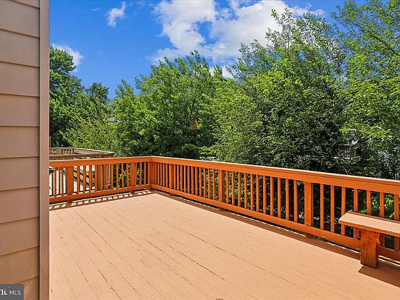 3rd image of 130 Deer Park Way