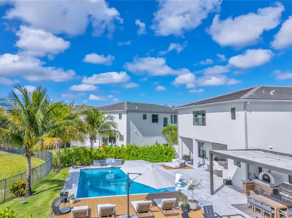 17497 Sparkling River Rd, Boca Raton, FL 33496