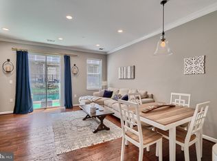 23 Pierside Dr UNIT T16, Baltimore, MD 21230