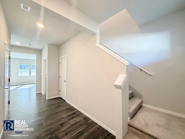 10730 188th St E — Photo 9
