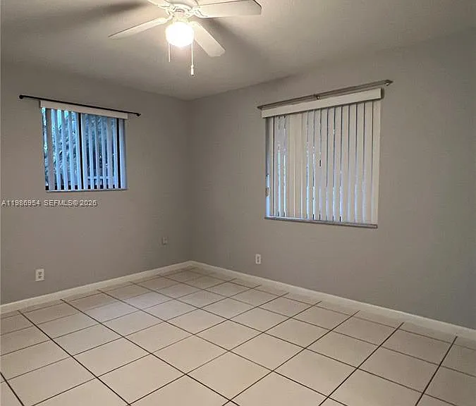 5048 SW 92nd Ter #5048 — Photo 5