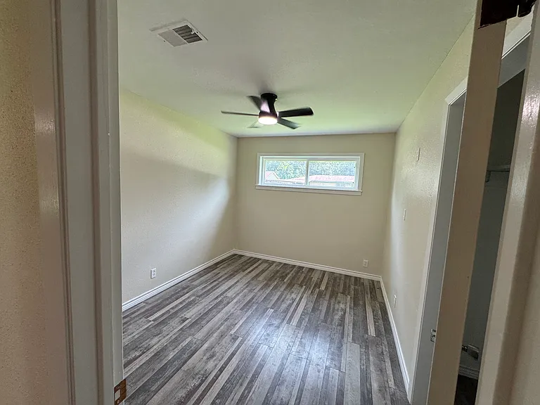 250 Triangle Dr — Photo 3