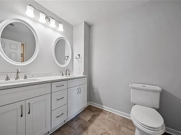146 Clay St SE — Photo 17