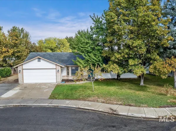 560 W Creekview Dr, Meridian, ID 83646