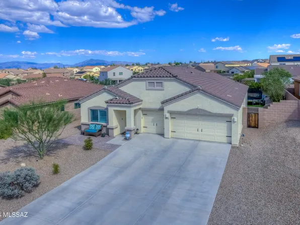 701 S Courts Redford Dr, Vail, AZ 85641
