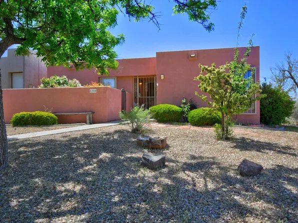 8200 Parrot Run Rd NE, Albuquerque, NM 87109
