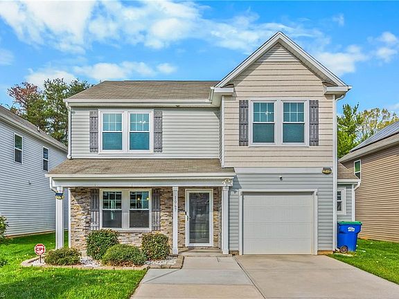 3rd image of 1067 Bitting Hall Cir