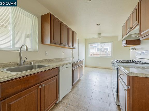 5th image of 1814 Wildwood Way