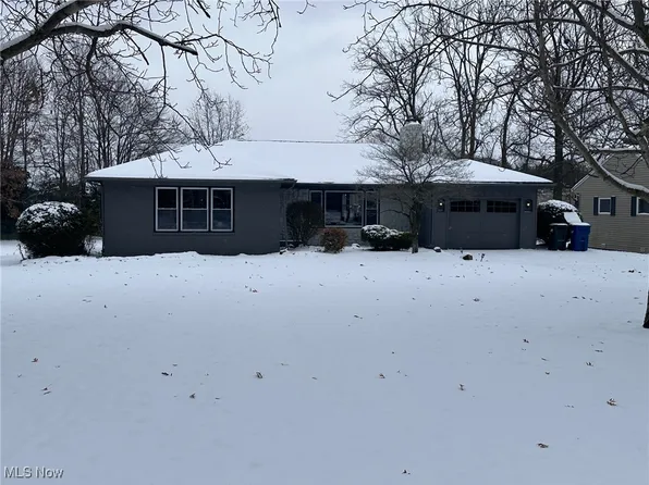 1927 Center Rd, Avon, OH 44011