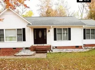 2808 Bardwell Rd, Greensboro, NC 27410