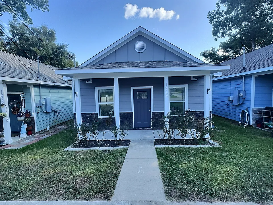 16963 W Ivanhoe