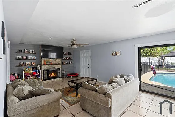 1307 Baltimore Dr — Photo 11