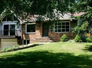 5565 Groveland Rd, Holly, MI 48442